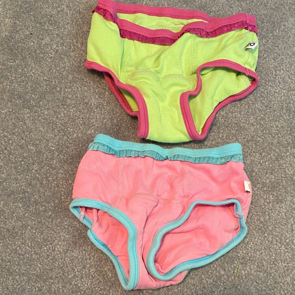 Vibrant Kids Underwear Set - Green and Pink